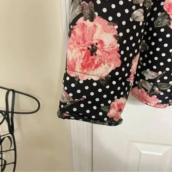 CHICO'S floral polka dot lightweight puffer jacket (Size 1) - Picture 7 of 10